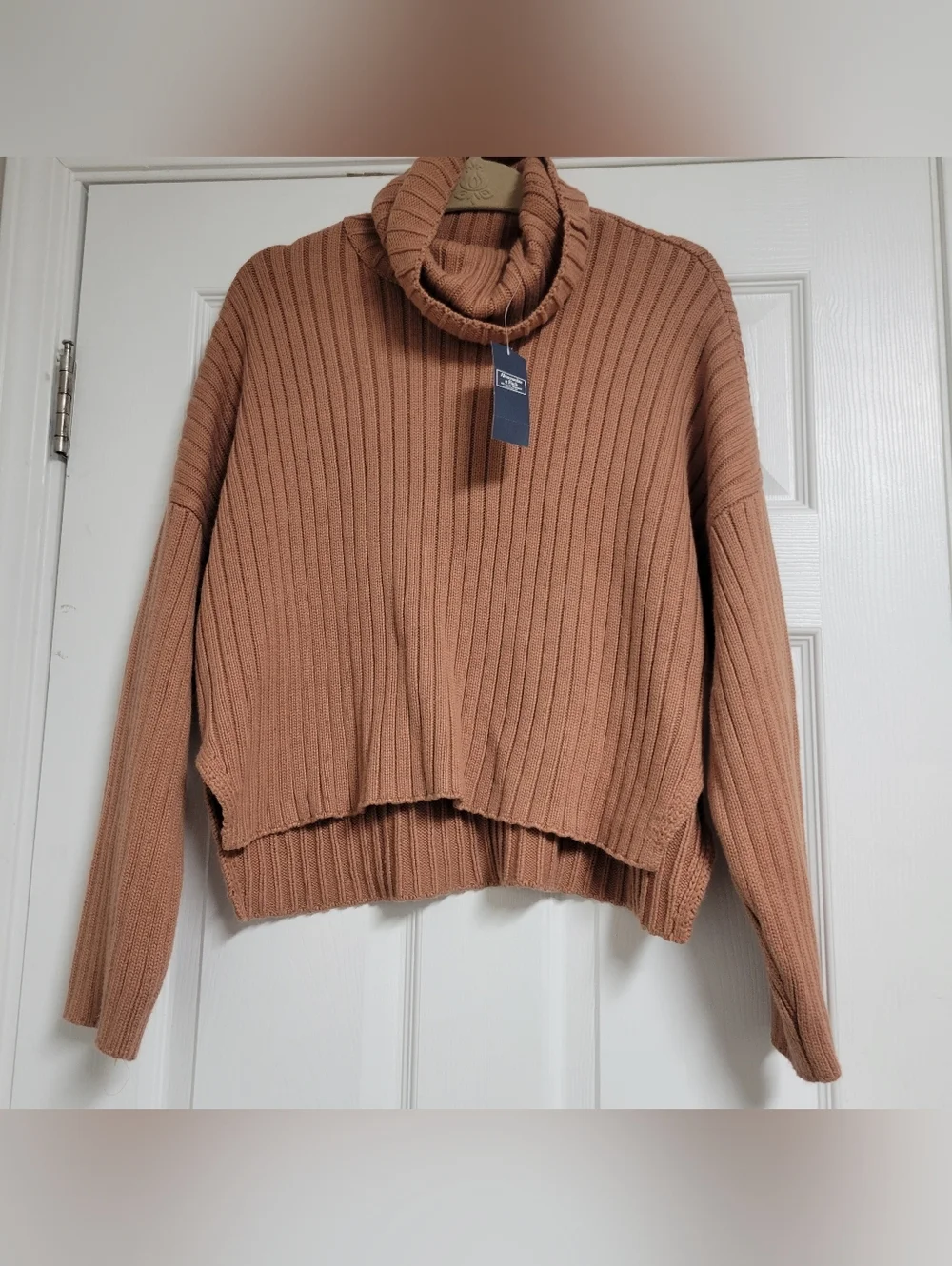 Abercrombie & Fitch Nwt Avery Turtleneck Sweater Size Small.